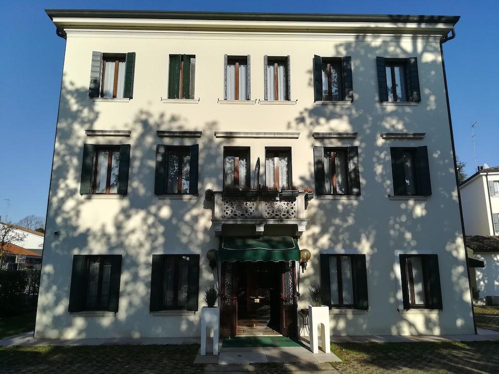 Hotel Scala Treviso Buitenkant foto